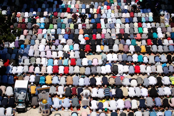 Mescid-i Aksa'da coşkulu cuma namazı